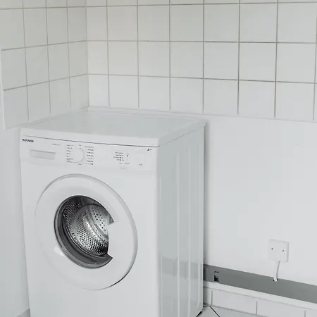 Zentral, Ruhig, 4personen, Balkon, Waschmaschine Apartment *