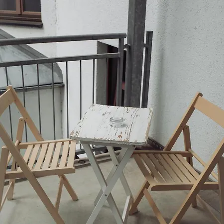 Zentral, Ruhig, 4personen, Balkon, Waschmaschine