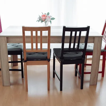 Zentral, Ruhig, 4personen, Balkon, Waschmaschine Apartmán